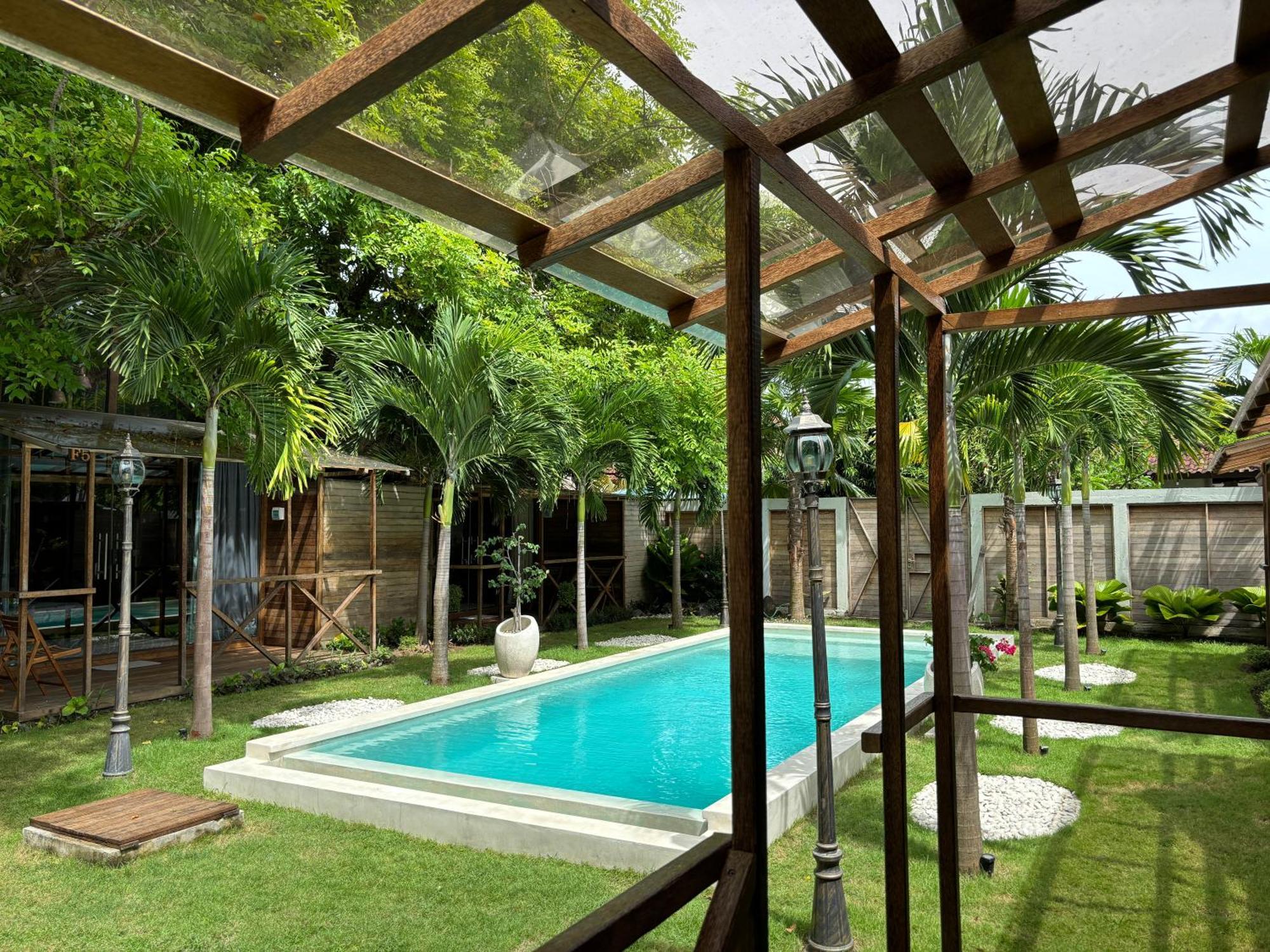 Bali Cozy Bungalows, Nusa Dua Benoa Exterior photo